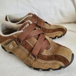 Women's Suede Skechers size 8